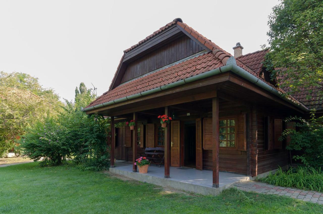 Sipito Pihenopark Pilis Exterior photo